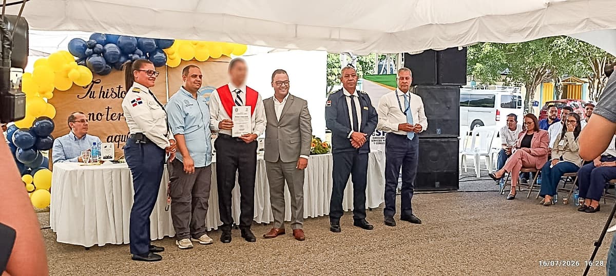 Tu camino no termina aquí! Centro Correccional Rafey gradúa 170 internos formados en Coaching y cursos técnicos impartidos por INFOTEP; un hombre concluyó carrera en UAPA