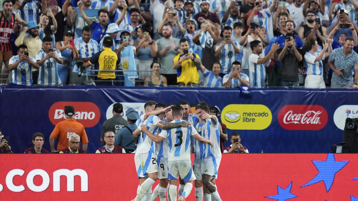 La boleta mas barata para el partido final del Mundial cuesta 7 mil dólares y la mas cara 39 mil