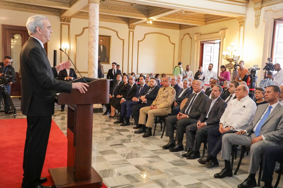 Presidente Abinader exhorta a convertir ideales de Duarte en conducta pública y compromiso ciudadano; en 150 aniversario del fallecimiento del patricio se puso en circulación “Cátedra Juan Pablo Duarte: Democracia Constitucional”