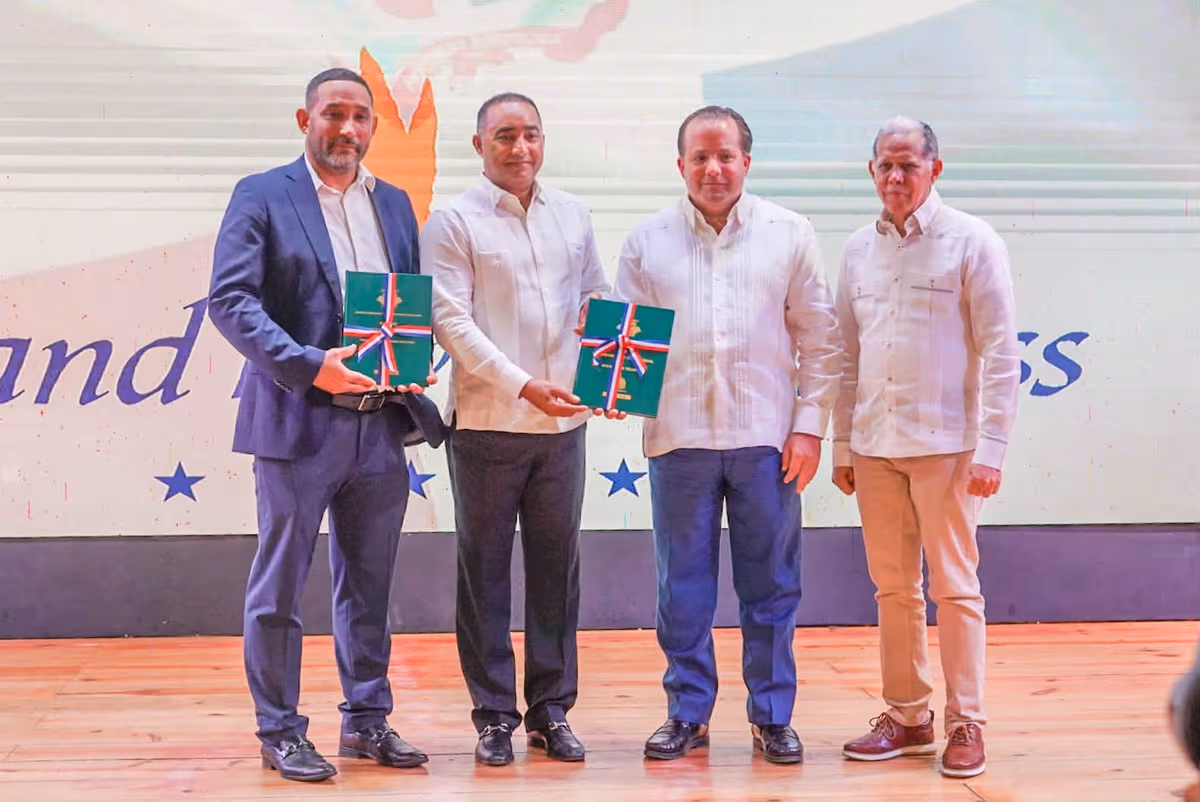 Ramón Ramírez "Manolito" presenta avances del Plan de Ordenamiento Territorial de Verón-Punta Cana con miras al 2035