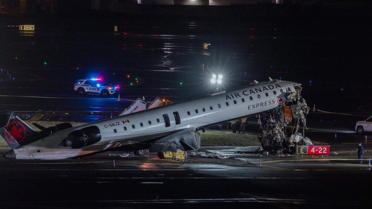Mueren piloto y copiloto en choque de avion de Air Canada en LaGuardia
