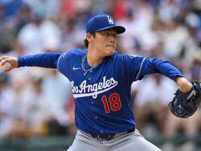 MLB: Yamamoto acaricia la gloria: a tres outs de la historia otra vez