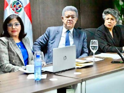 Leonel Fernández pide ampliar debate de reforma policial